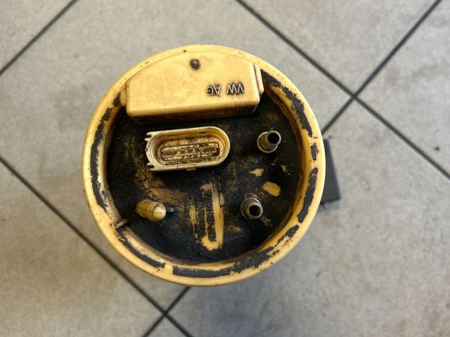 bontott VW CADDY Üzemanyag Szivattyú