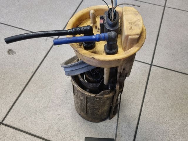 bontott VW CADDY Üzemanyag Szivattyú