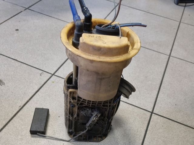 bontott VW CADDY Üzemanyag Szivattyú