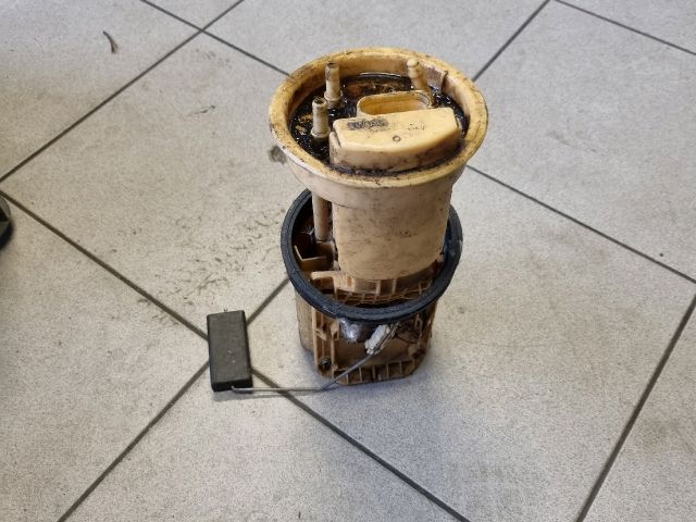 bontott VW CADDY Üzemanyag Szivattyú