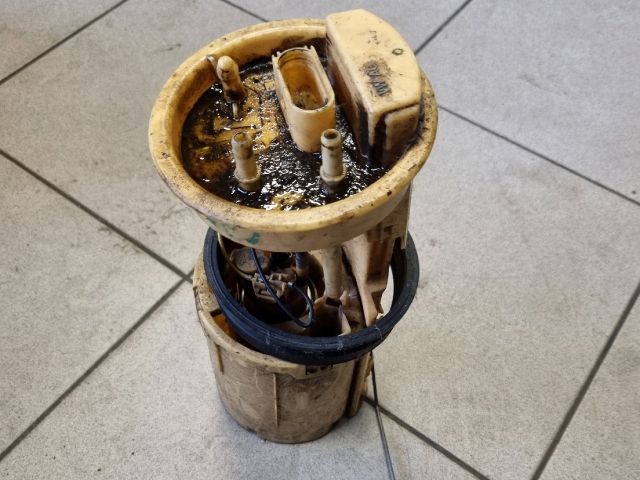 bontott VW CADDY Üzemanyag Szivattyú