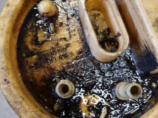 bontott VW CADDY Üzemanyag Szivattyú