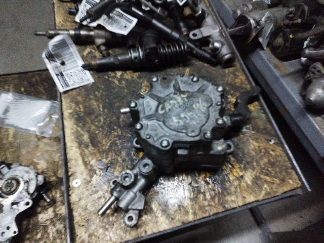 bontott VW CADDY Vákumpumpa