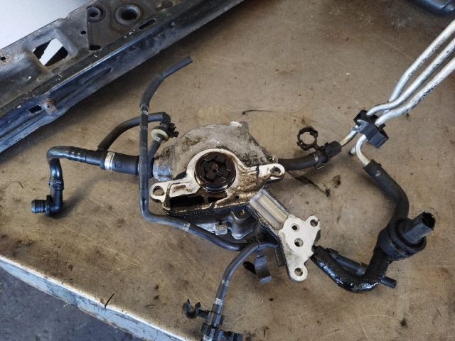 bontott VW CADDY Vákumpumpa