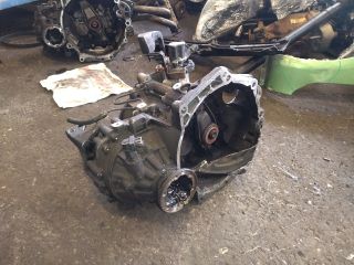 bontott VW CADDY Váltó (Mechanikus)