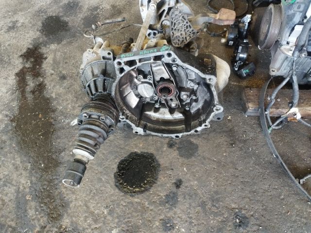 bontott VW CADDY Váltó (Mechanikus)