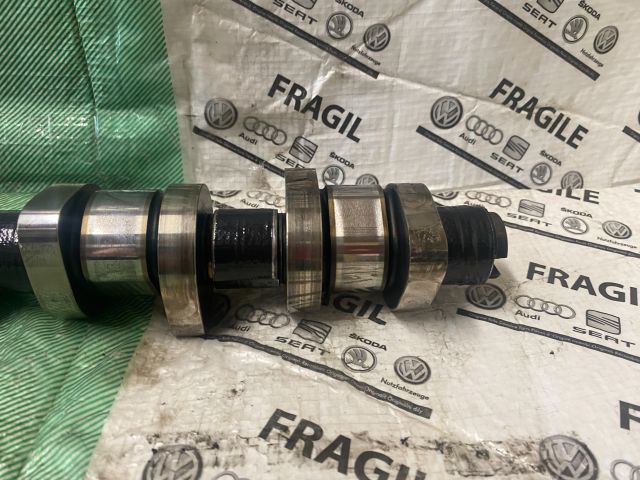 bontott VW CADDY Vezérműtengely (Magában)