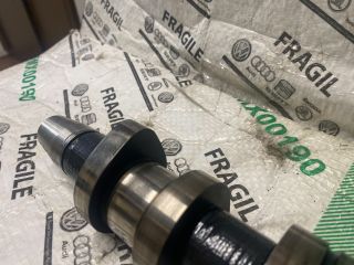 bontott VW CADDY Vezérműtengely (Magában)