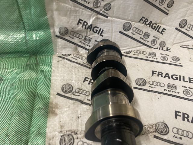 bontott VW CADDY Vezérműtengely (Magában)