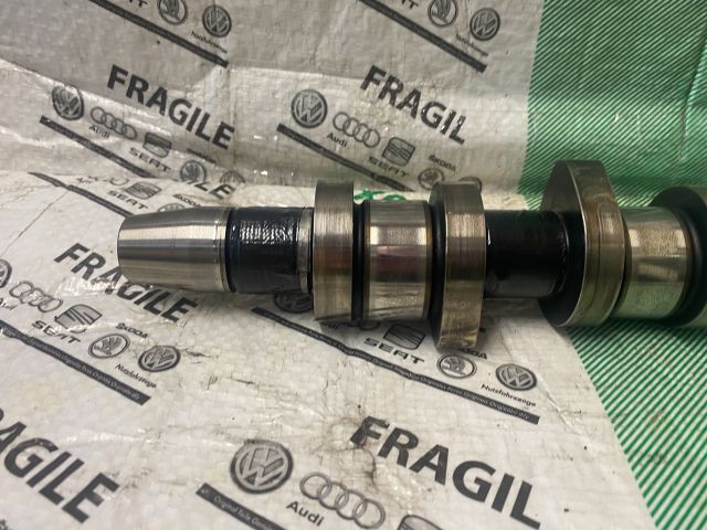 bontott VW CADDY Vezérműtengely (Magában)