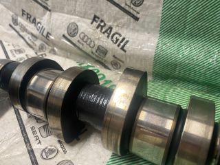 bontott VW CADDY Vezérműtengely (Magában)