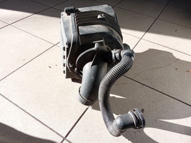 bontott VW CADDY Légszűrő Ház