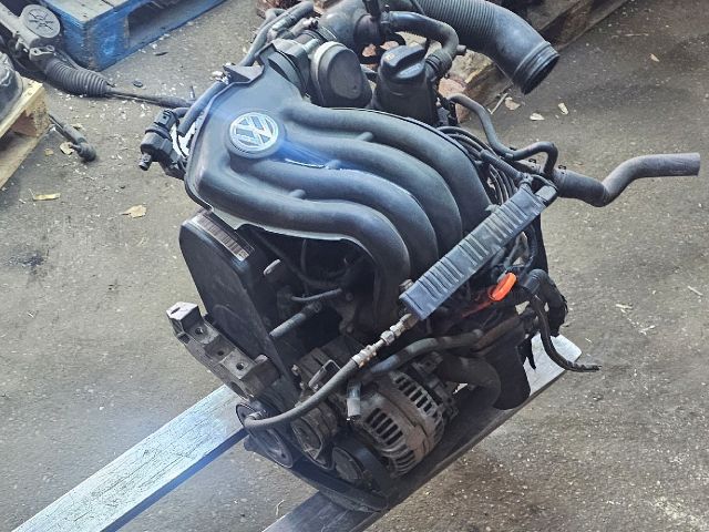 bontott VW CADDY Motor (Fűzött blokk hengerfejjel)
