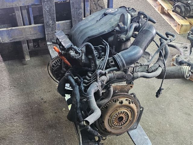 bontott VW CADDY Motor (Fűzött blokk hengerfejjel)