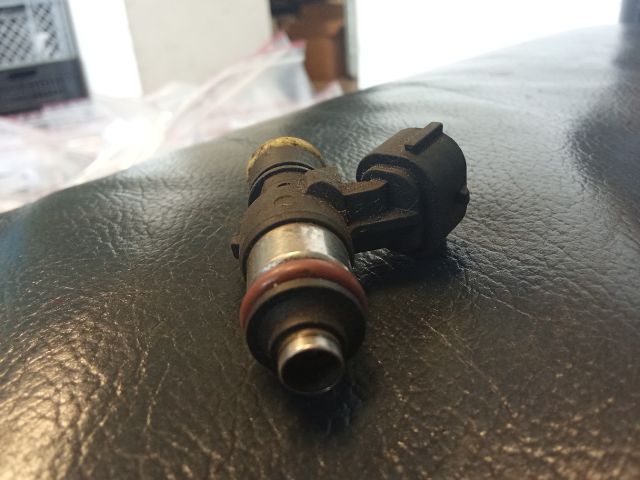 bontott VW CADDY Porlasztó (1 db)