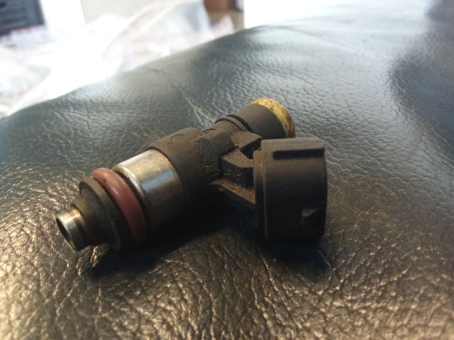 bontott VW CADDY Porlasztó (1 db)