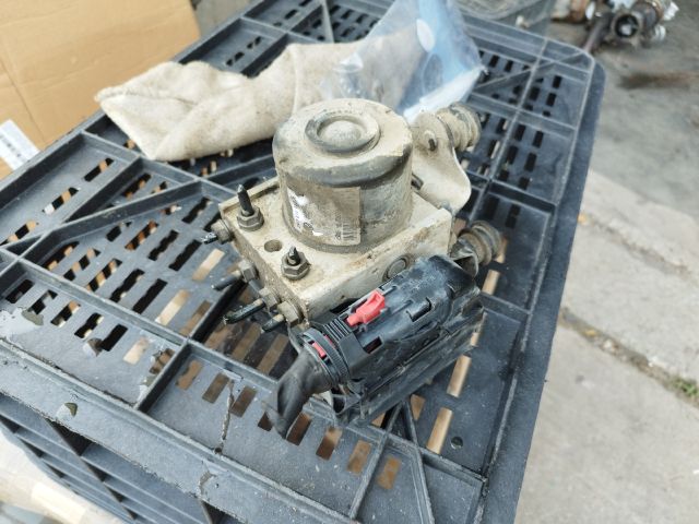 bontott VW CADDY ABS Kocka