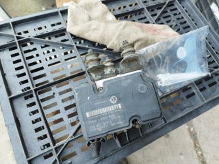 bontott VW CADDY ABS Kocka