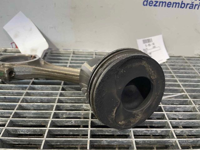 bontott VW CADDY Dugattyú