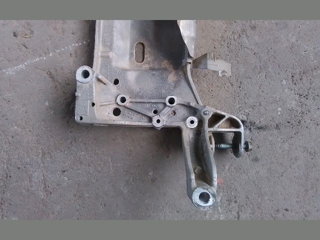 bontott VW CADDY Első Bölcső