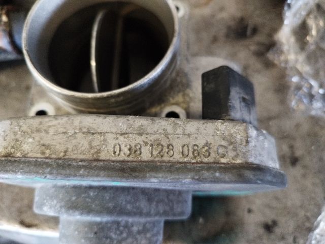 bontott VW CADDY Fojtószelep (Elektromos)