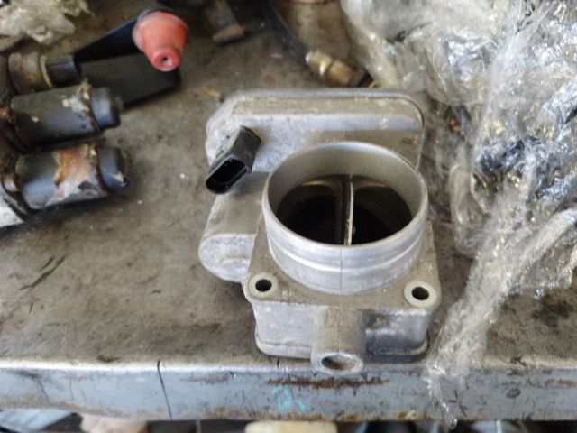 bontott VW CADDY Fojtószelep (Elektromos)