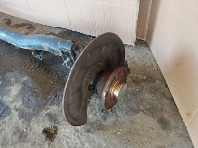 bontott VW CADDY Hátsó Híd (Tárcsafékes)