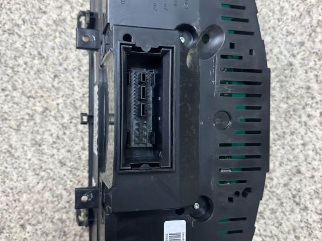 bontott VW CADDY Kilométeróra