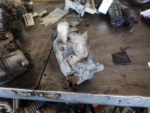 bontott VW CADDY Klímakompresszor