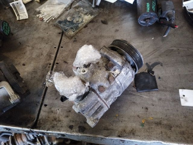 bontott VW CADDY Klímakompresszor