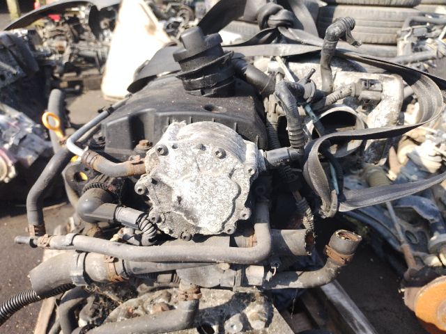 bontott VW CADDY Motor (Fűzött blokk hengerfejjel)