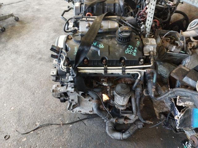 bontott VW CADDY Motor (Fűzött blokk hengerfejjel)