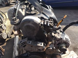 bontott VW CADDY Motor (Fűzött blokk hengerfejjel)