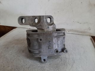 bontott VW CADDY Motor Tartó Bak (Fém)