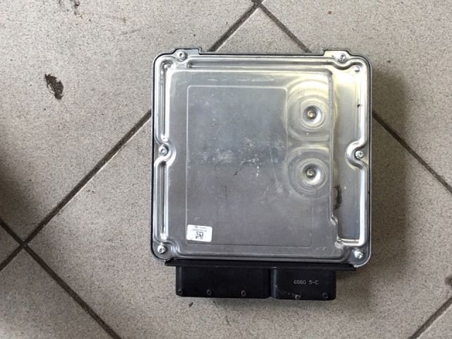 bontott VW CADDY Motorvezérlő