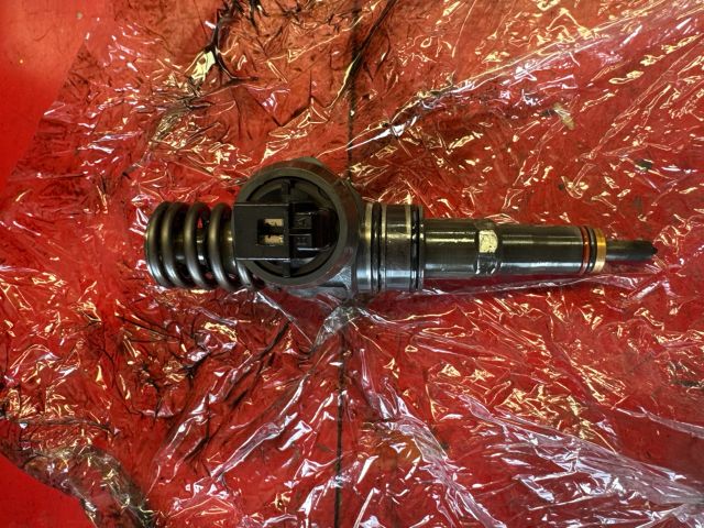 bontott VW CADDY Porlasztó (1 db)