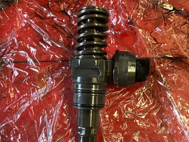 bontott VW CADDY Porlasztó (1 db)