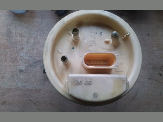 bontott VW CADDY Üzemanyag Szivattyú