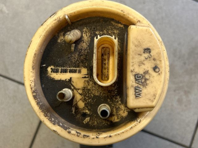 bontott VW CADDY Üzemanyag Szivattyú