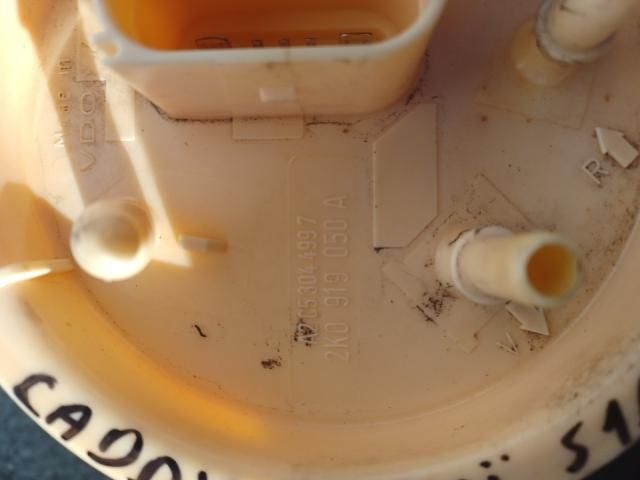 bontott VW CADDY Üzemanyag Szivattyú