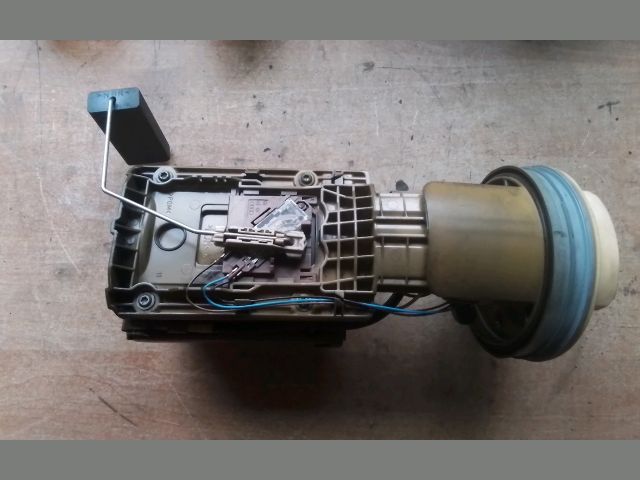 bontott VW CADDY Üzemanyag Szivattyú