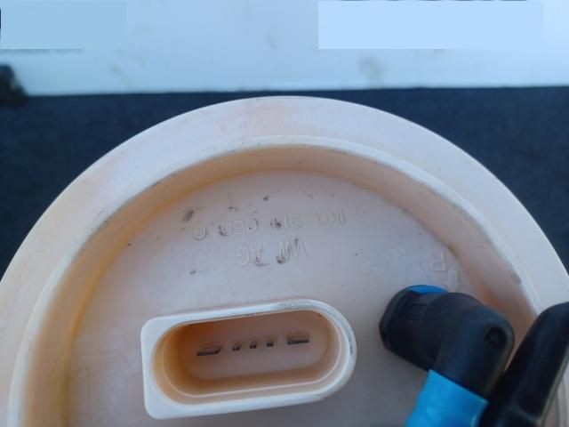 bontott VW CADDY Üzemanyag Szivattyú