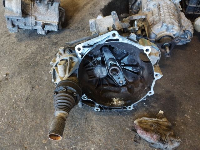 bontott VW CADDY Váltó (Mechanikus)