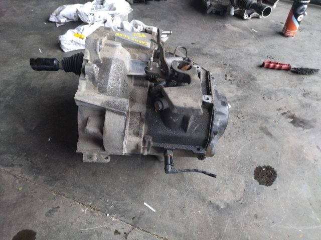 bontott VW CADDY Váltó (Mechanikus)