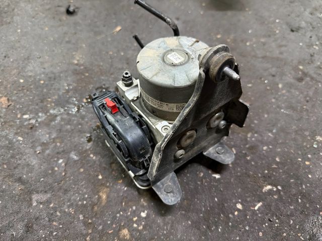 bontott VW CADDY ABS Kocka