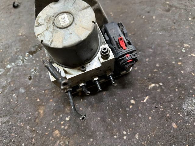 bontott VW CADDY ABS Kocka