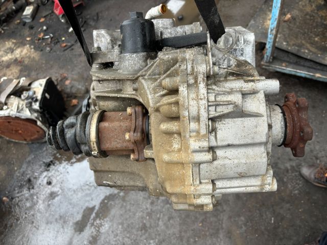 bontott VW CADDY Automata Váltó