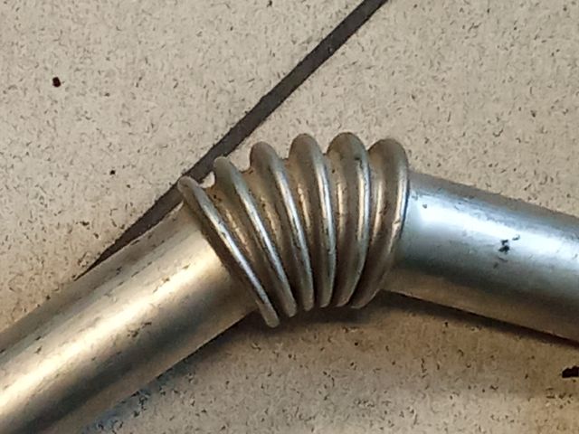 bontott VW CADDY EGR Hűtő Cső