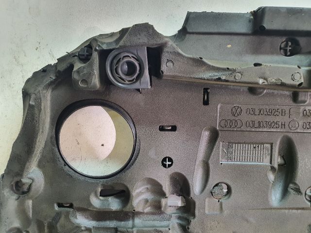 bontott VW CADDY Felső Motorburkolat