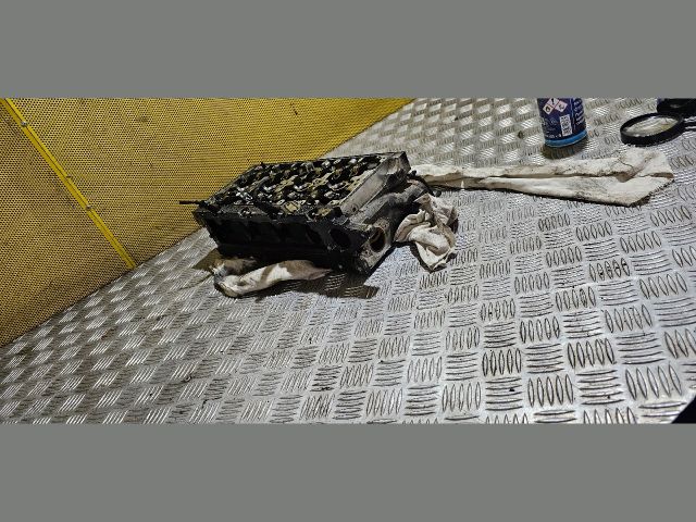 bontott VW CADDY Hengerfej